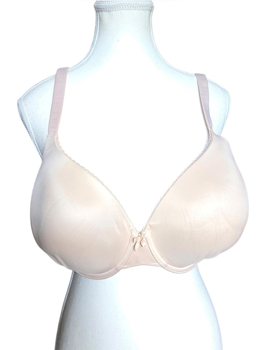 Victoria's Secret Body By Victoria Nude T Shirt Lightly Lined Pushup Bra 38DDD